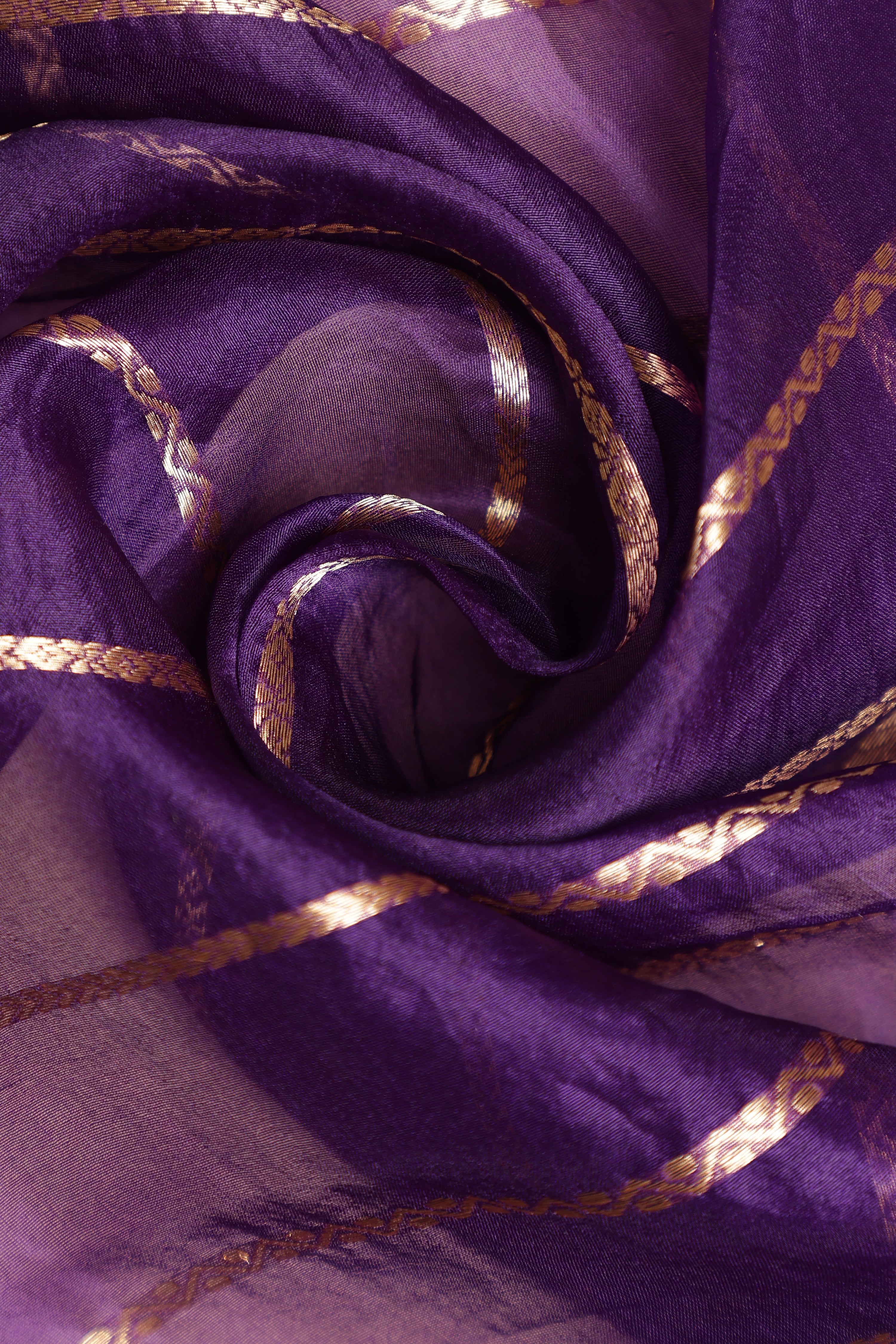 Pure Silk Banarasi Organza Kadhua Meena Butti Saree - Royal Purple