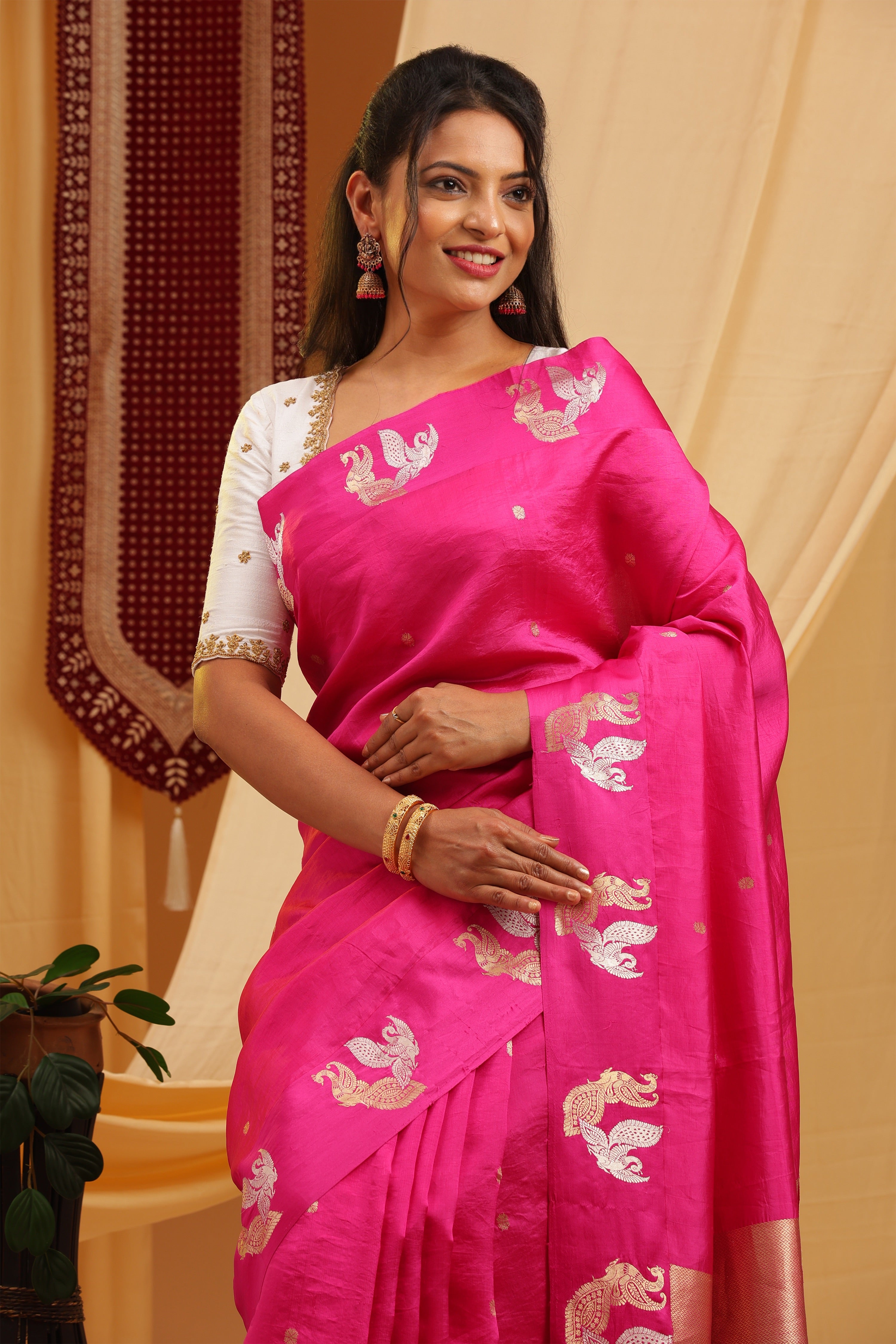 Pure Silk Katan Raw Mango Banarasi Saree - Rani Pink