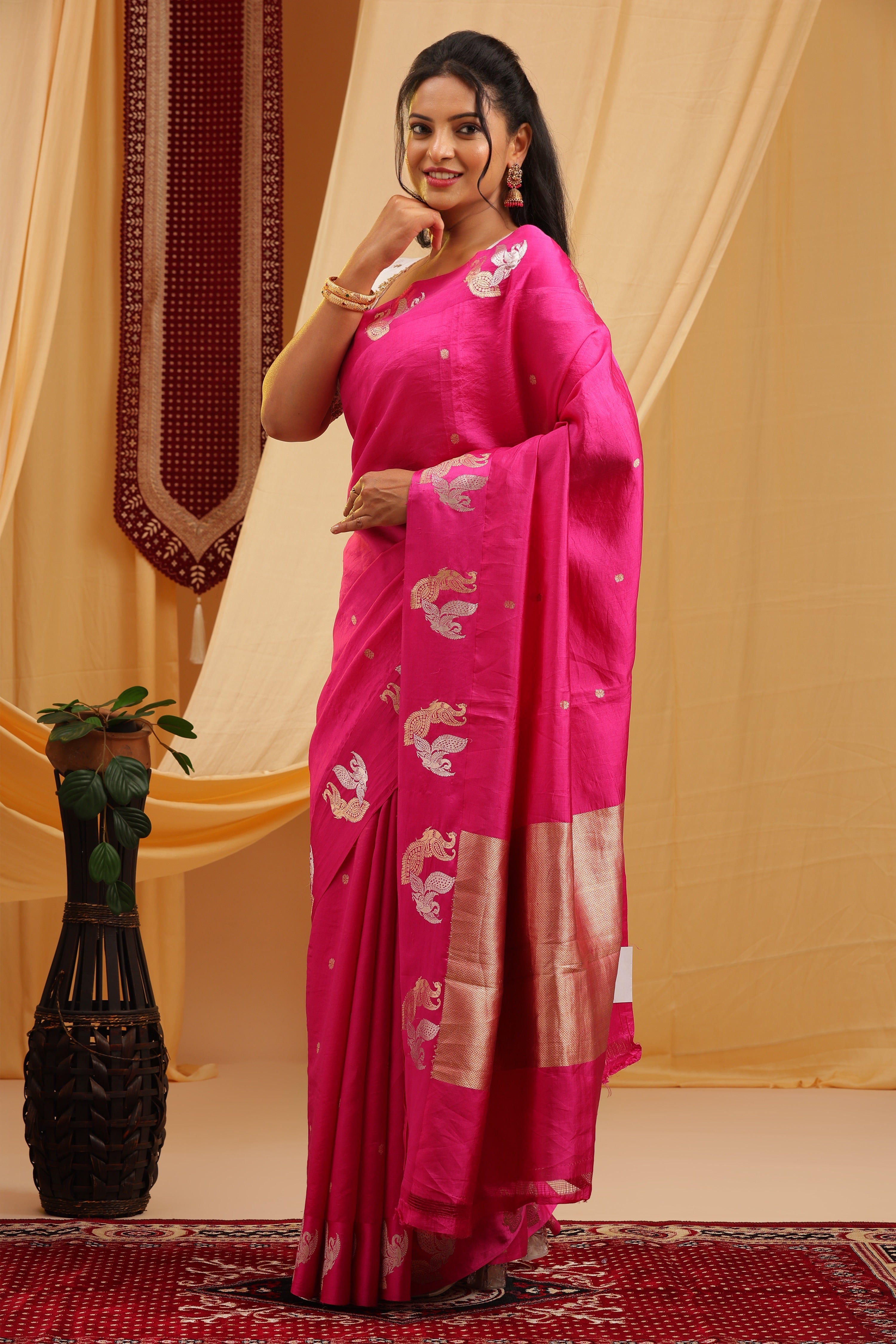 Pure Silk Katan Raw Mango Banarasi Saree - Rani Pink