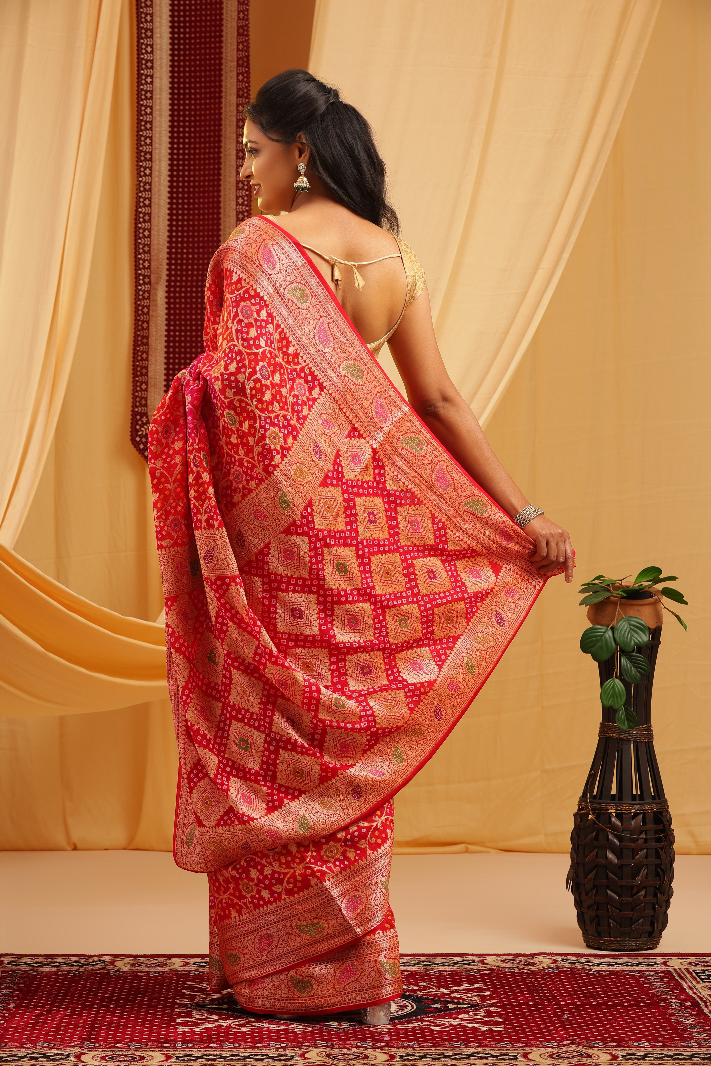Banarasi georgette khaddi tilfi bandhej saree